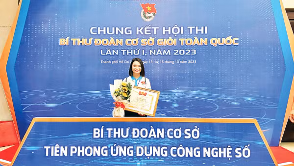 Bí thư Đoàn phường Quảng An Nguyễn Minh Anh. 