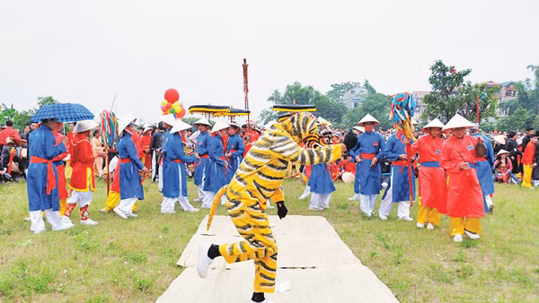 Hát múa Ải Lao được gìn giữ đến hôm nay nhờ có đóng góp của Nghệ nhân Nguyễn Văn Lũy. 