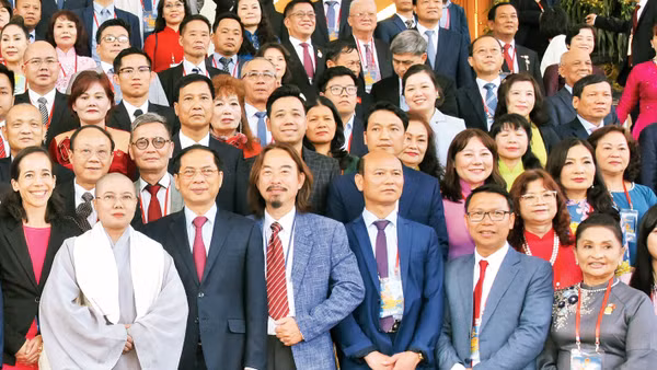 Các đại biểu trí thức, kiều bào tham dự Xuân quê hương 2023. (Ảnh: KHÁNH AN) 