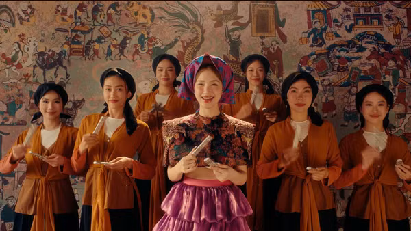 Với 60 triệu views sau 15 ngày phát hành, Bắc Bling làm bùng nổ mọi bảng xếp hạng trong và ngoài nước.