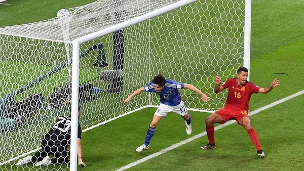 Trận đấu giữa Nhật Bản và Tây Ban Nha diễn ra cùng lúc cuộc đối đầu giữa Đức và Costa Rica cùng ở bảng E, rạng sáng 2/12 (giờ Việt Nam). (Ảnh: Reuters)