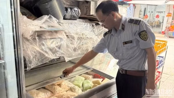 Hiện nay, tại Thái Bình các mặt hàng thực phẩm đóng gói sẵn khi cơ quan Quản lý thị trường kiểm tra thường không có tem nhãn, không xuất xứ, trôi nổi.