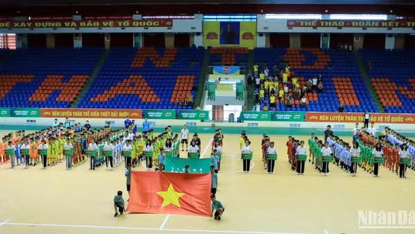 Quang cảnh lễ khai mạc.