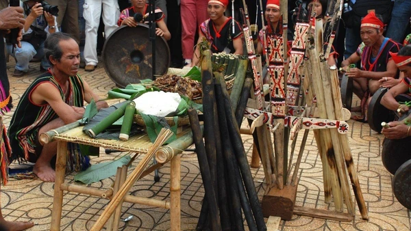 Lễ mừng lúa mới với ý nghĩa cầu mong mưa thuận, gió hòa, mùa màng bội thu.