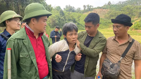 Đối tượng Lục Văn Động bị bắt giữ. (Ảnh: THANH SƠN)