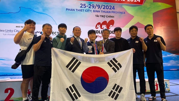 Tay cơ người Hàn Quốc giành chức vô địch