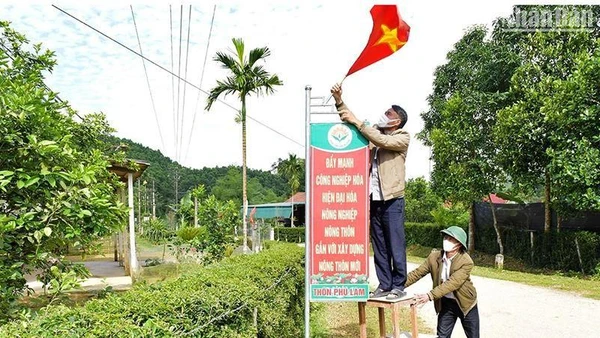 Bí thư Chi bộ thôn Phú Lâm, Ngô Văn Sơn luôn được người dân yêu mến và cảm phục bởi tinh thần trách nhiệm và sự dấn thân vì cộng đồng.