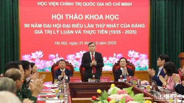 Quang cảnh Hội thảo khoa học "90 năm Đại hội đại biểu lần thứ nhất của Đảng - Giá trị lý luận và thực tiễn". (Ảnh: HẢI ĐĂNG)
