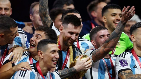 Hoàn thành giấc mơ vàng World Cup, Messi đã có danh hiệu cuối cùng còn thiếu trong bộ sưu tập thành tích đồ sộ của mình. (Ảnh: Reuters)