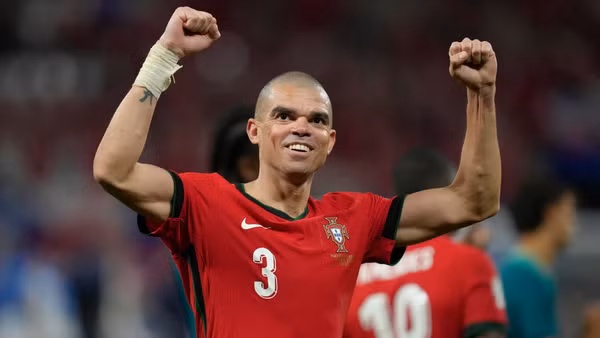 Pepe ăn mừng chiến thắng của Bồ Đào Nha trước Cộng hòa Séc. (Ảnh: EURO 2024) 