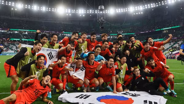 Hàn Quốc đoạt vé đầy kịch tính vào vòng loại trực tiếp World Cup 2022. (Ảnh: Reuters)