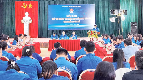 Diễn đàn “Tuổi trẻ Thủ đô với nhiệm vụ chấn hưng văn hóa trong kỷ nguyên số” do Thành đoàn Hà Nội tổ chức.