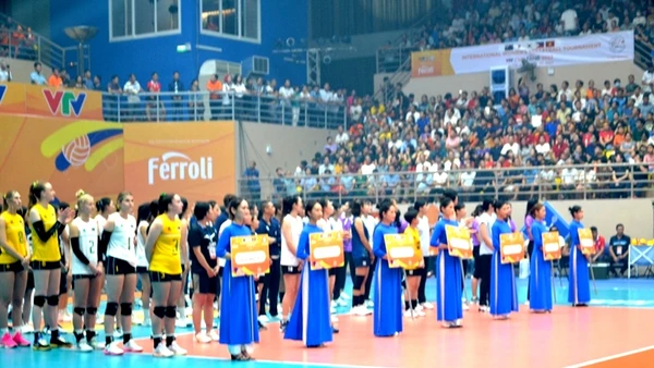 Giải Bóng chuyền nữ quốc tế VTV Cup Ferroli 2023 có 6 đội tham gia, thi đấu theo thể thức vòng tròn tính điểm. (Ảnh: QUỐC HỒNG)