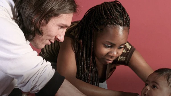 Messi chúc phúc cho Lamine Yamal khi mới 6 tháng tuổi. (Ảnh: Sport)