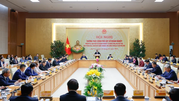 Hội nghị Thường trực Chính phủ gặp gỡ doanh nghiệp. Ảnh: Nhật Bắc