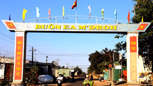 Ngày mới trên Buôn cháy Ea M'droh anh hùng