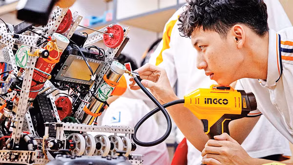 Những thành tích của Câu lạc bộ GreenAms Robotics là nguồn cảm hứng cho cộng đồng yêu thích robotics tại Việt Nam.