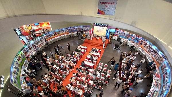 Toàn cảnh cuộc tọa đàm "Hội ngộ giải A Giải Báo chí Quốc gia" tại Hội Báo toàn quốc năm 2023. Nguồn: hoinhabao.vn.