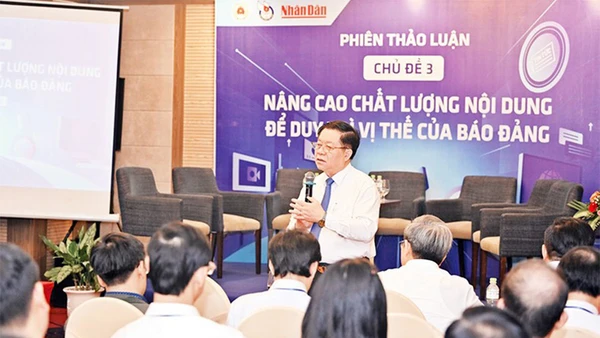Trưởng Ban Tuyên giáo Trung ương Nguyễn Trọng Nghĩa phát biểu ý kiến tại Hội nghị báo Đảng toàn quốc. Ảnh: DUY LINH.