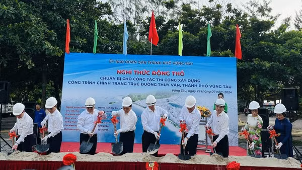 Ủy ban nhân dân thành phố Vũng Tàu tổ chức nghi thức động thổ.