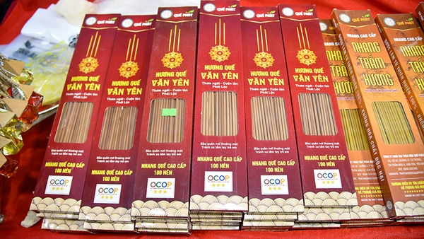 Sản phẩm Hương Quế Văn Yên của Hợp tác xã Quế Văn Yên, huyện Văn Yên, tỉnh Yên Bái. (Ảnh: Nhật Quang)