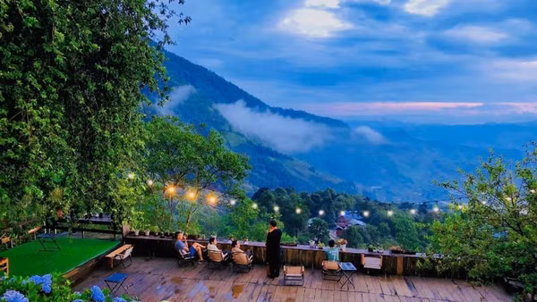 Sin Suối Hồ - Bản tình ca của hoa và những nụ cười