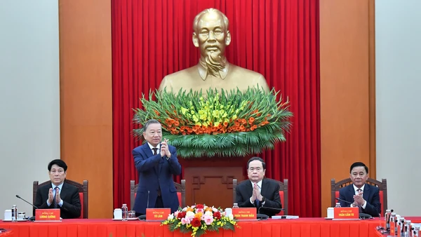 Dự Thảo Báo Cáo Tổng Kết 15 Năm Thi Hành Điều Lệ Đảng (2011-2025) Và Đề Xuất, Định Hướng Bổ Sung, Sửa Đổi Điều Lệ Đảng Bộ Chính Trị, Ban Bí Thư Tổ Chức Hội Nghị Các Đồng Chí Nguyên Lãnh Đạo Đảng, Nhà Nước Góp Ý Kiến Vào Các Dự Thảo Văn Kiện Trình Đại Hội Xiv Của Đảng.