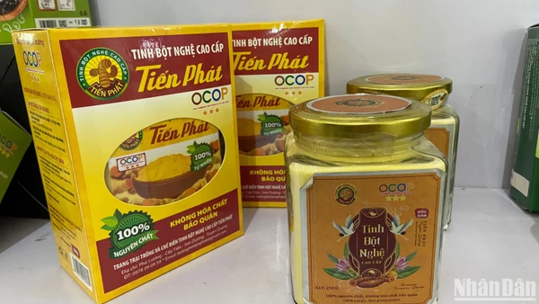 Tinh bột nghệ Tiến Phát, Tuyên Quang, sản phẩm OCOP 3 sao. (Ảnh: NGỌC KHÁNH)
