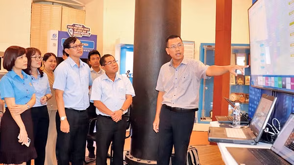 Tổng công ty Cấp nước Sài Gòn chú trọng các hoạt động sáng tạo, ứng dụng khoa học-công nghệ trong quy trình cung cấp nước sạch.