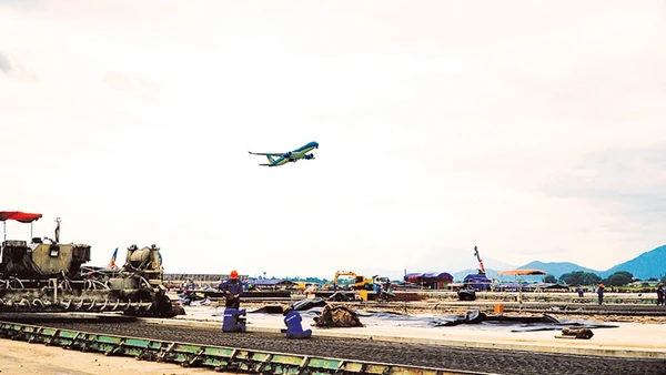 Tập đoàn CIENCO4 tham gia thi công dự án đầu tư cải tạo, nâng cấp đường cất-hạ cánh Cảng hàng không quốc tế Nội Bài (Hà Nội).