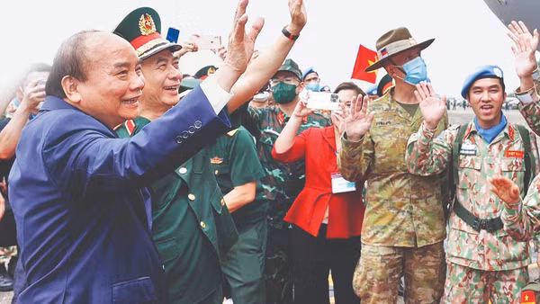 Khơi dậy khát vọng phát triển, phát huy ý chí và sức mạnh dân tộc