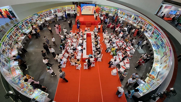 Khu vực trưng bày ấn phẩm của các địa phương tại Hội Báo toàn quốc năm 2022. Ảnh: MINH HOA