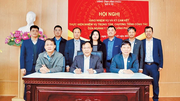 Ban Giám đốc Sở Y tế giao nhiệm vụ cho các đơn vị.