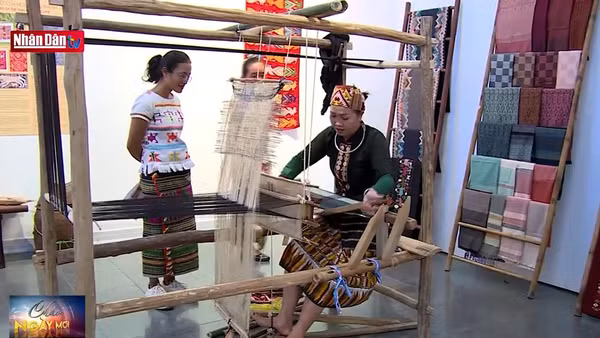 Khám phá văn hóa dệt của các dân tộc thiểu số