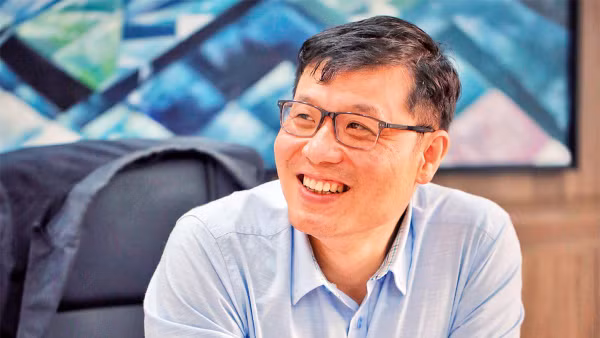 Giáo sư Vũ Hà Văn.