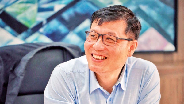 Giáo sư Vũ Hà Văn.