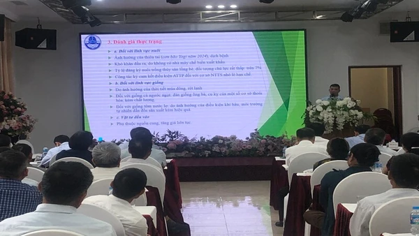 Quang cảnh buổi tọa đàm giải pháp nâng cao hiệu quả nuôi trồng thủy sản vùng đồng bằng sông Hồng.