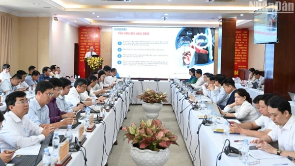 Các đại biểu dự hội thảo.