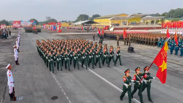 Tiểu ban diễu binh, diễu hành tại Lễ kỷ niệm 50 năm Ngày Giải phóng miền nam, thống nhất đất nước tổ chức tổng hợp luyện các lực lượng lần thứ 2. (Ảnh: QUANG PHONG)