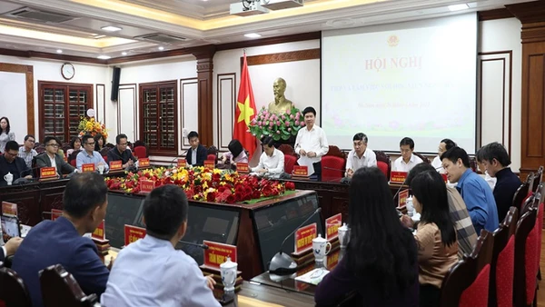 Các đại biểu dự hội nghị.