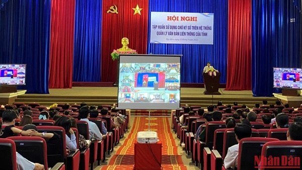 Quang cảnh hội nghị.