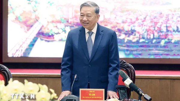 Tổng Bí thư Tô Lâm chúc Tết Đảng bộ, chính quyền và nhân dân Thủ đô. (Ảnh: TTXVN)