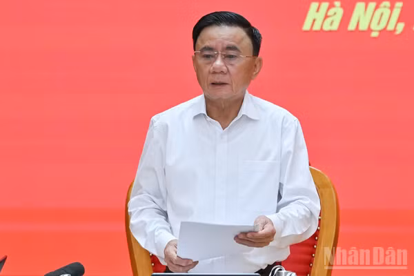 Đồng chí Trần Cẩm Tú, Ủy viên Bộ Chính trị, Thường trực Ban Bí thư. (Ảnh: THỦY NGUYÊN)