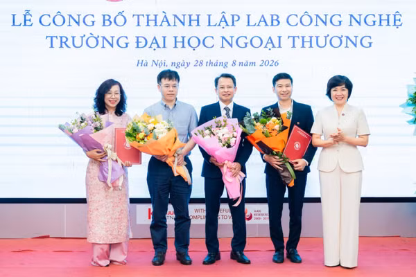 Các thành viên của Lab Công nghệ Trường đại học Ngoại thương. (Ảnh: FTU)