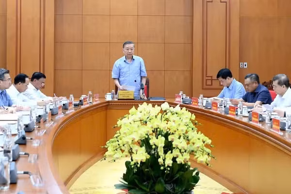 Tổng Bí thư, Chủ tịch nước Tô Lâm chủ trì cuộc làm việc với Ban Tuyên giáo và Dân vận Trung ương, ngày 15/6 tại Hà Nội. (Ảnh: ĐĂNG KHOA)