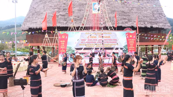 Tỉnh Quảng Ngãi yêu cầu việc tổ chức các hoạt động hưởng ứng Ngày Văn hóa Việt Nam hằng năm phải bảo đảm thiết thực, hiệu quả. (Ảnh: HIỂN CỪ)
