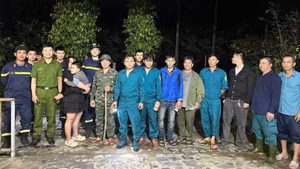 Lực lượng chức năng đã tìm thấy cháu bé lúc 1 giờ sáng ngày 30/3.