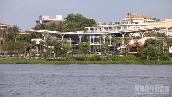 Chủ đầu tư công trình có sai phạm từng cho biết họ sẽ xử lý sự việc trên cơ sở tuân thủ pháp luật.