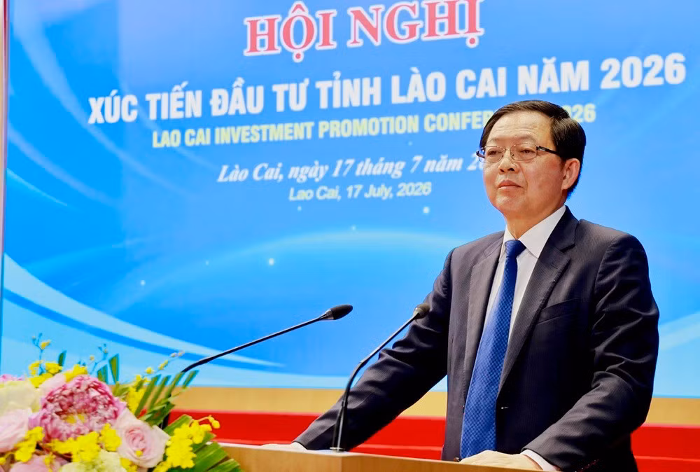 Phó Thủ tướng Hồ Quốc Dũng phát biểu tại hội nghị. (Ảnh: THANH SƠN)