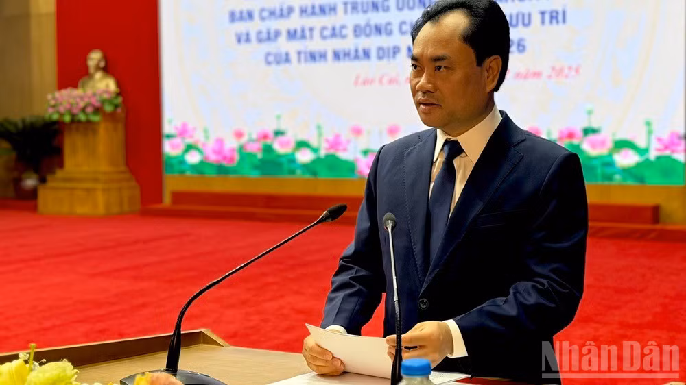 Bí thư Tỉnh ủy Trịnh Việt Hùng phát biểu tại hội nghị. (Ảnh: THANH SƠN)